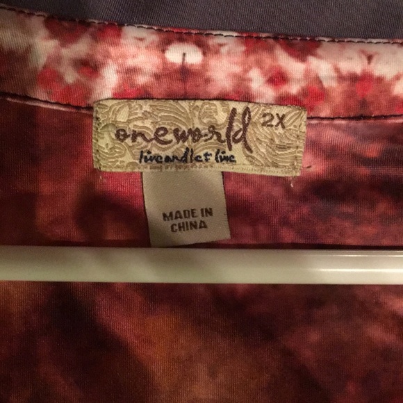 One world top - Picture 2 of 4